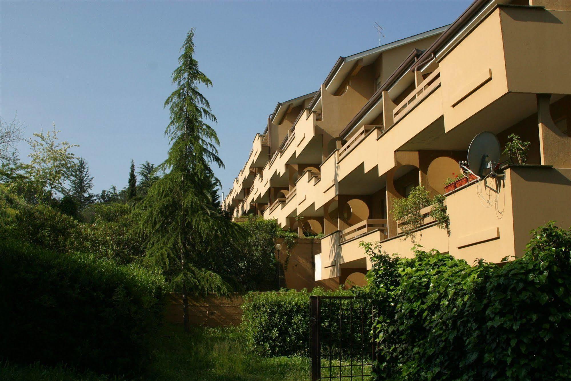 La Massimina-Casal Lumbroso Hotel La Genziana מראה חיצוני תמונה